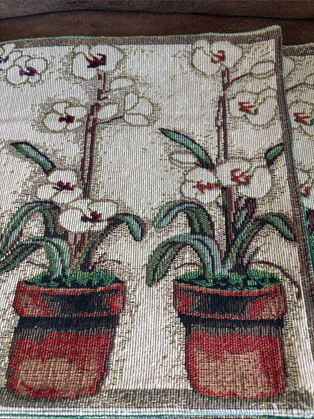 Four Orchid Potted Plant Tapestry Accent Rug - Cream & Red - Picture 3 of 5